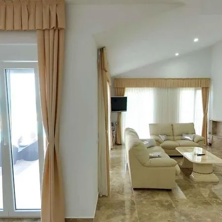 Holiday In - Insel 41268 بيت للعطل فير